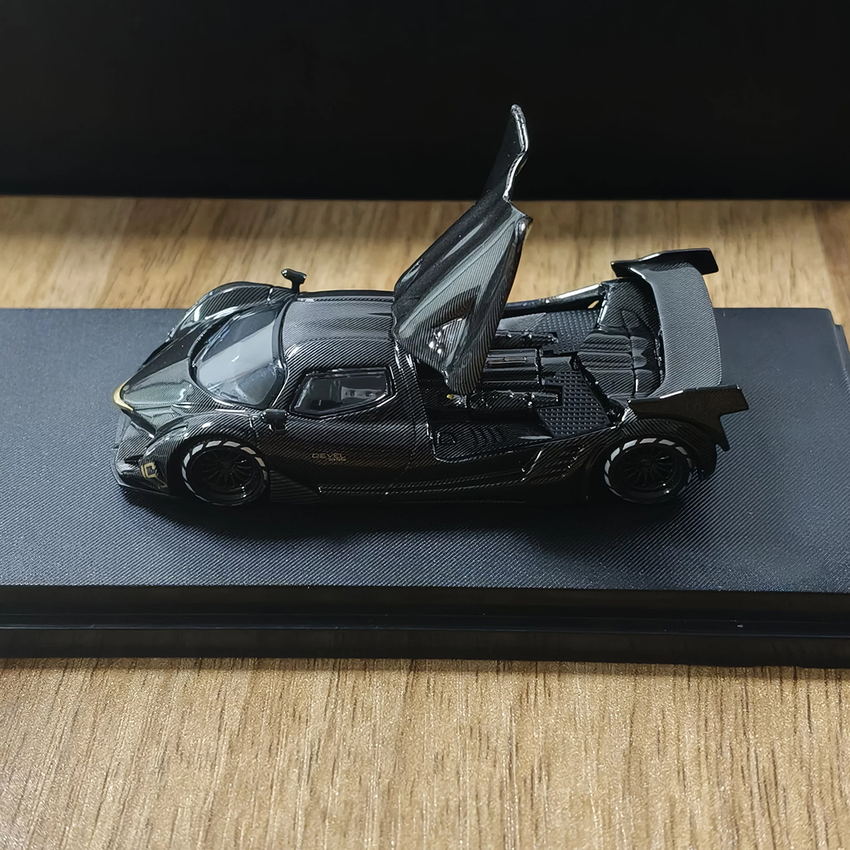 LMF Model 1:64 Devel 16 Hyperc - Die Cast Car 1 64 avaliação e preço
